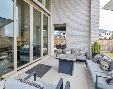 4303 Sage Glen Lane - Photo Thumbnail 30