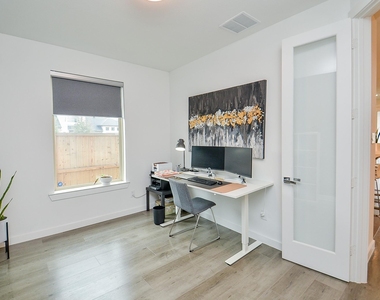 4303 Sage Glen Lane - Photo Thumbnail 6