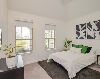 4303 Sage Glen Lane - Photo Thumbnail 22