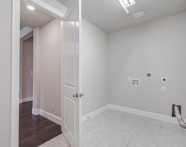 10223 Wylde Point Lane - Photo Thumbnail 39