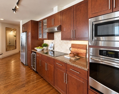 1400 Mckinney Street - Photo Thumbnail 16
