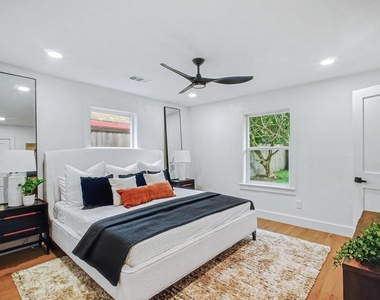 5443 Redstart Street - Photo Thumbnail 8
