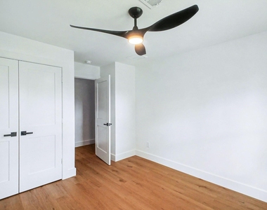 5443 Redstart Street - Photo Thumbnail 12