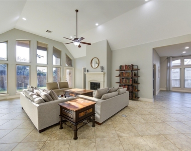 2914 Legend Hill Drive - Photo Thumbnail 7
