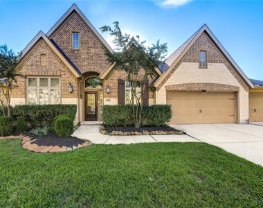 2914 Legend Hill Drive - Photo Thumbnail 2