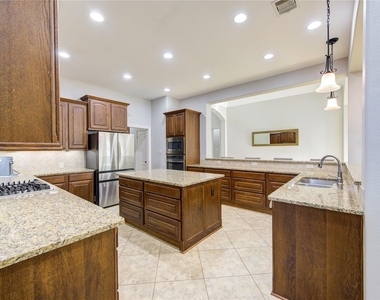 2914 Legend Hill Drive - Photo Thumbnail 13