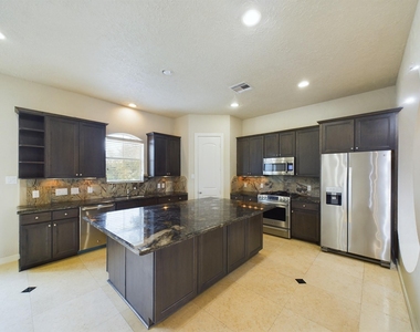 2607 Lawrence Street - Photo Thumbnail 12