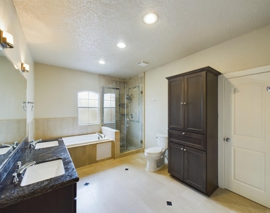 2607 Lawrence Street - Photo Thumbnail 25
