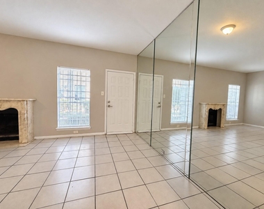 7352 Regency Square Court - Photo Thumbnail 3