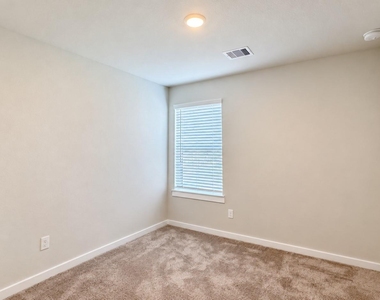 8602 Blueberry Ash Street - Photo Thumbnail 13