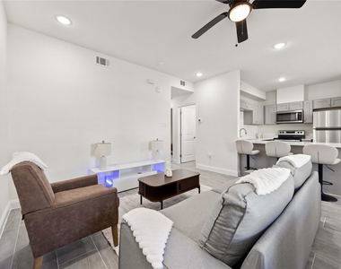 9129 Brandon Street - Photo Thumbnail 2