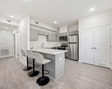 9129 Brandon Street - Photo Thumbnail 8