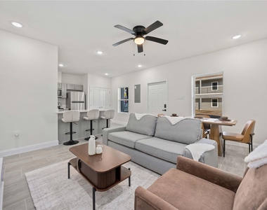 9129 Brandon Street - Photo Thumbnail 3