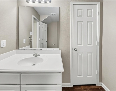 9928 Grebe Drive - Photo Thumbnail 8