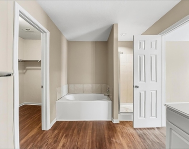 9928 Grebe Drive - Photo Thumbnail 12
