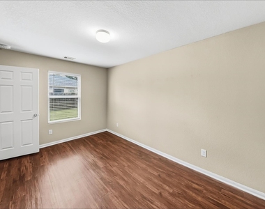 9928 Grebe Drive - Photo Thumbnail 7
