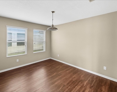 9928 Grebe Drive - Photo Thumbnail 4