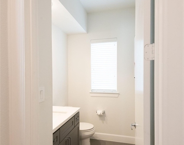 2711 Eado Grove Lane - Photo Thumbnail 11