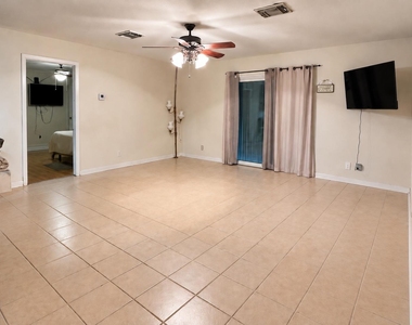 2214 Boss Street - Photo Thumbnail 9