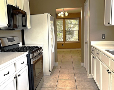 6819 Kingwood Glen Drive - Photo Thumbnail 7
