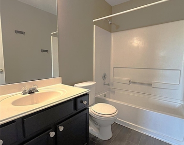 6819 Kingwood Glen Drive - Photo Thumbnail 24