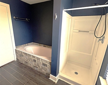 6819 Kingwood Glen Drive - Photo Thumbnail 21
