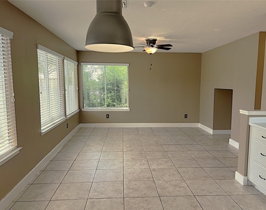 6819 Kingwood Glen Drive - Photo Thumbnail 11