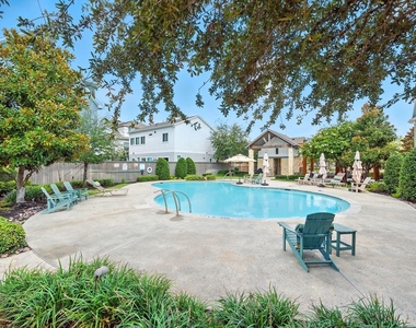 1417 Biondo Way - Photo Thumbnail 3
