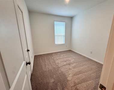 25577 Balsamroot Drive - Photo Thumbnail 6