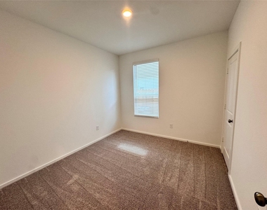 25577 Balsamroot Drive - Photo Thumbnail 7