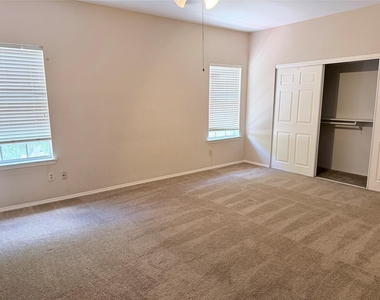 17629 Red Oak Drive - Photo Thumbnail 11