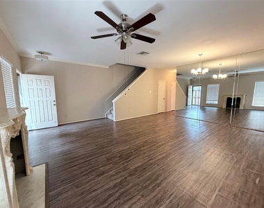 17629 Red Oak Drive - Photo Thumbnail 6
