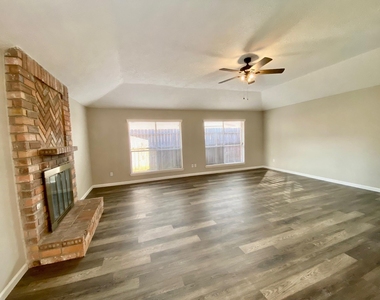 2406 Whitman Way Drive - Photo Thumbnail 17