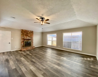 2406 Whitman Way Drive - Photo Thumbnail 15