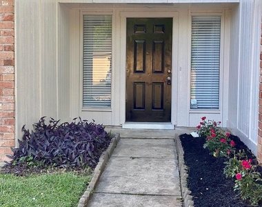2406 Whitman Way Drive - Photo Thumbnail 21