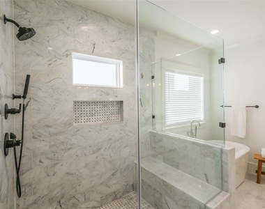508 W 26th Street - Photo Thumbnail 28