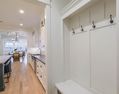 508 W 26th Street - Photo Thumbnail 18