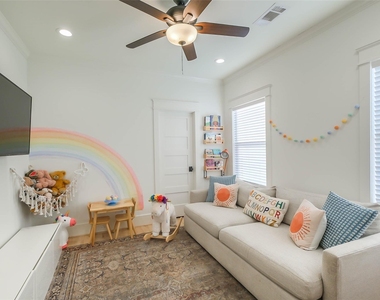 508 W 26th Street - Photo Thumbnail 36
