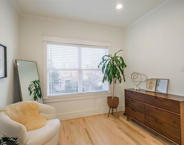 508 W 26th Street - Photo Thumbnail 23