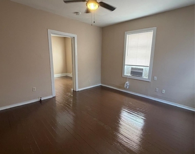 7016 Avenue F - Photo Thumbnail 1