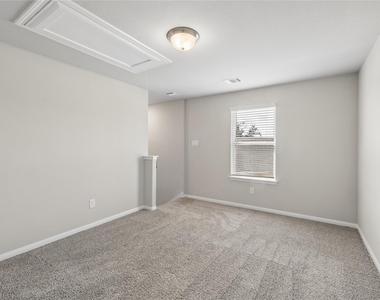 2046 West Darlington Oak Ct - Photo Thumbnail 8