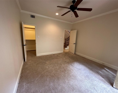 6353 Richmond Avenue - Photo Thumbnail 25