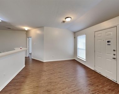 17602 Coventry Oaks Drive - Photo Thumbnail 3