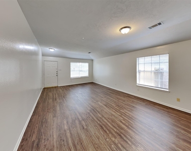 17602 Coventry Oaks Drive - Photo Thumbnail 6