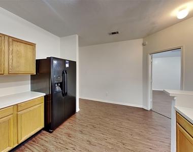 17602 Coventry Oaks Drive - Photo Thumbnail 2