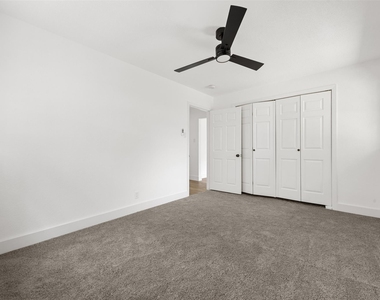 608 Lloyd Drive - Photo Thumbnail 13