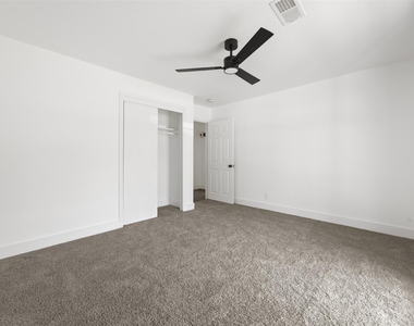 608 Lloyd Drive - Photo Thumbnail 9