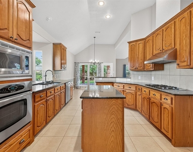 2223 Fern Mist Lane - Photo Thumbnail 21