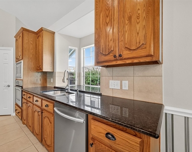 2223 Fern Mist Lane - Photo Thumbnail 20