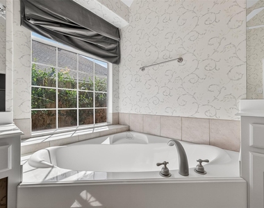 2223 Fern Mist Lane - Photo Thumbnail 30